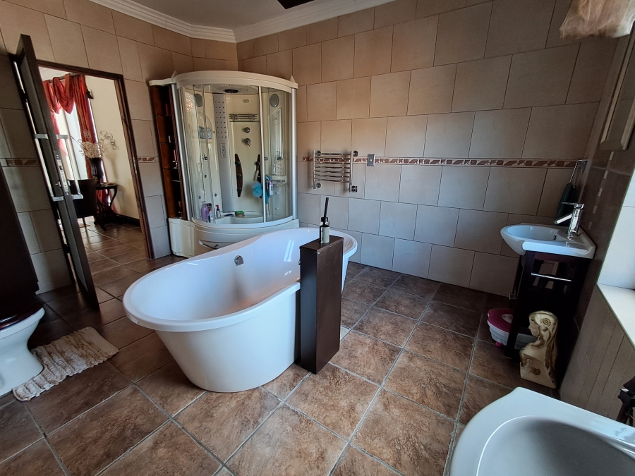 4 Bedroom Property for Sale in Winterhoek Park Eastern Cape